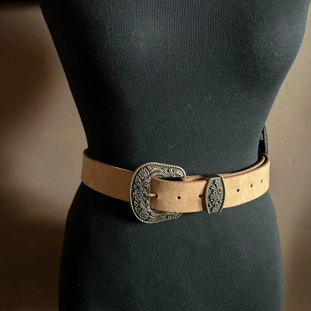 Antique gold Stylish Camel Belt with Gold Buckle NWT OSFA